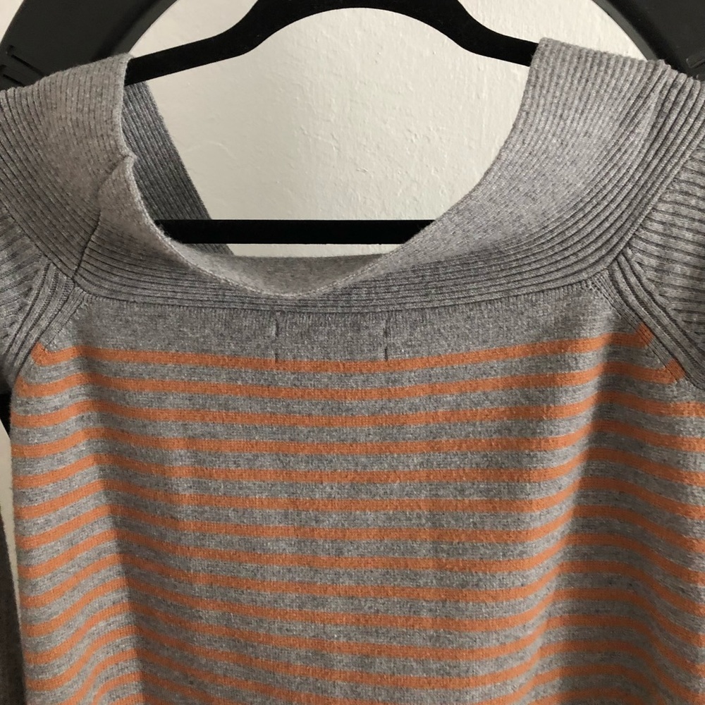 By Anthropologie Sweater Off shoulder Gray SZ: XS